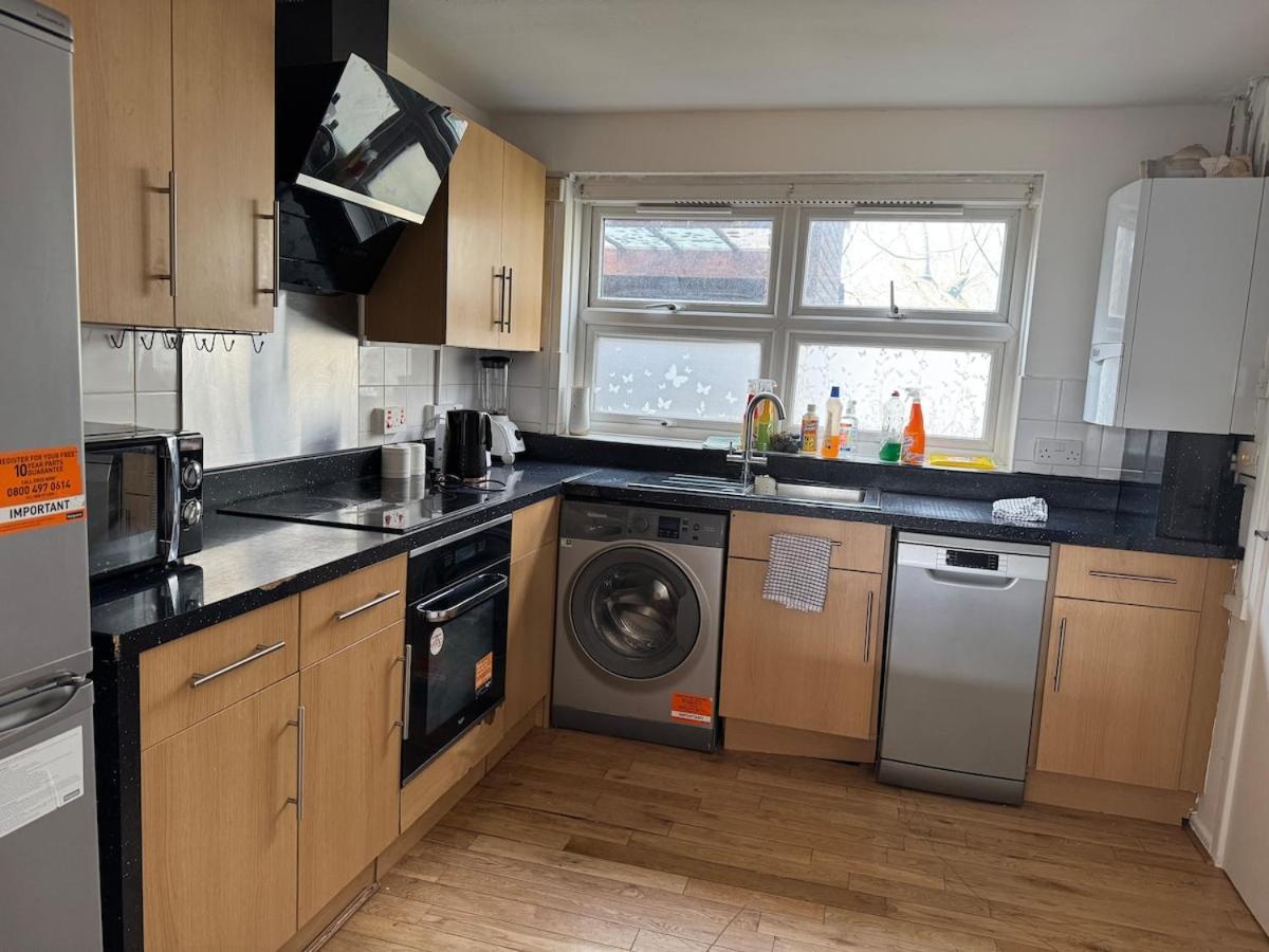 Apartament Modern 2 Bedroom Terrace Londra